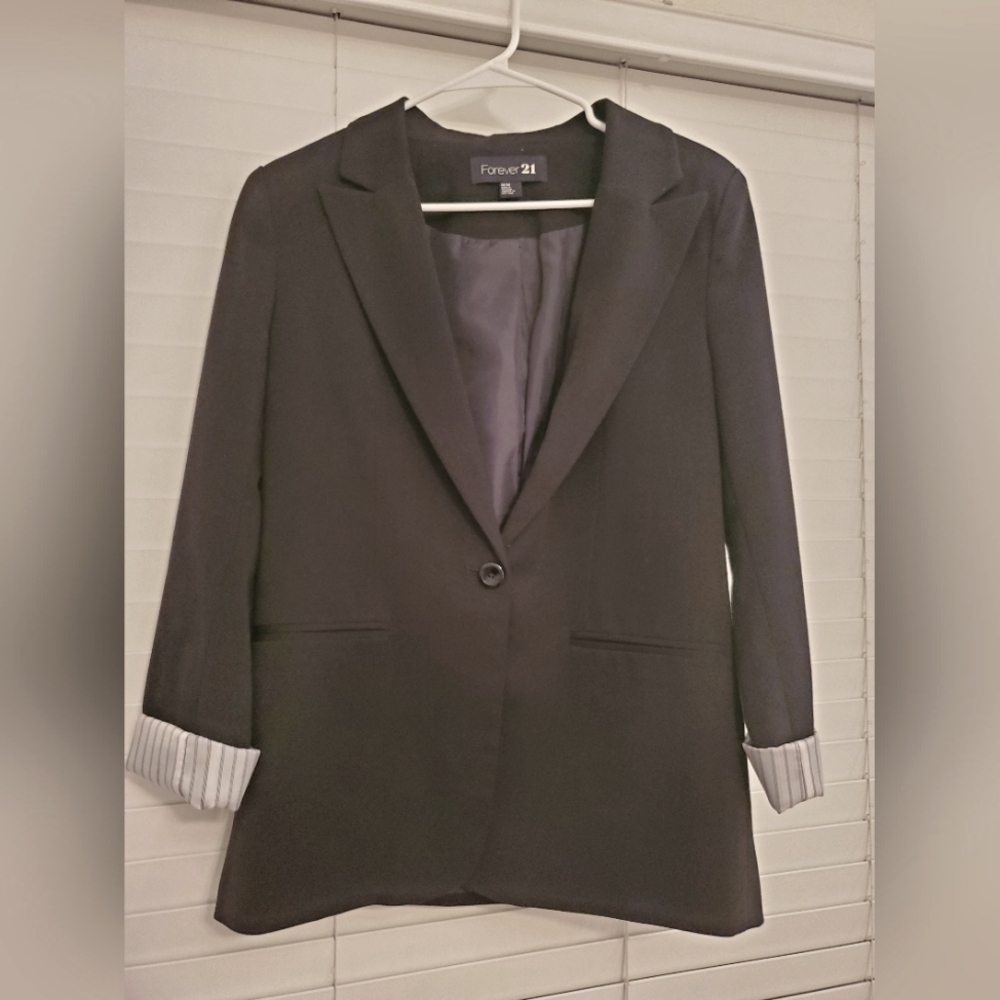 Forever 21 Suit Jacket Black Stripes - M